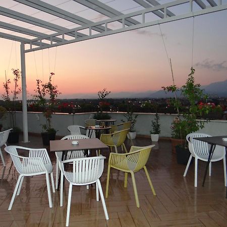 Sky Hotel Shkodra Exterior foto