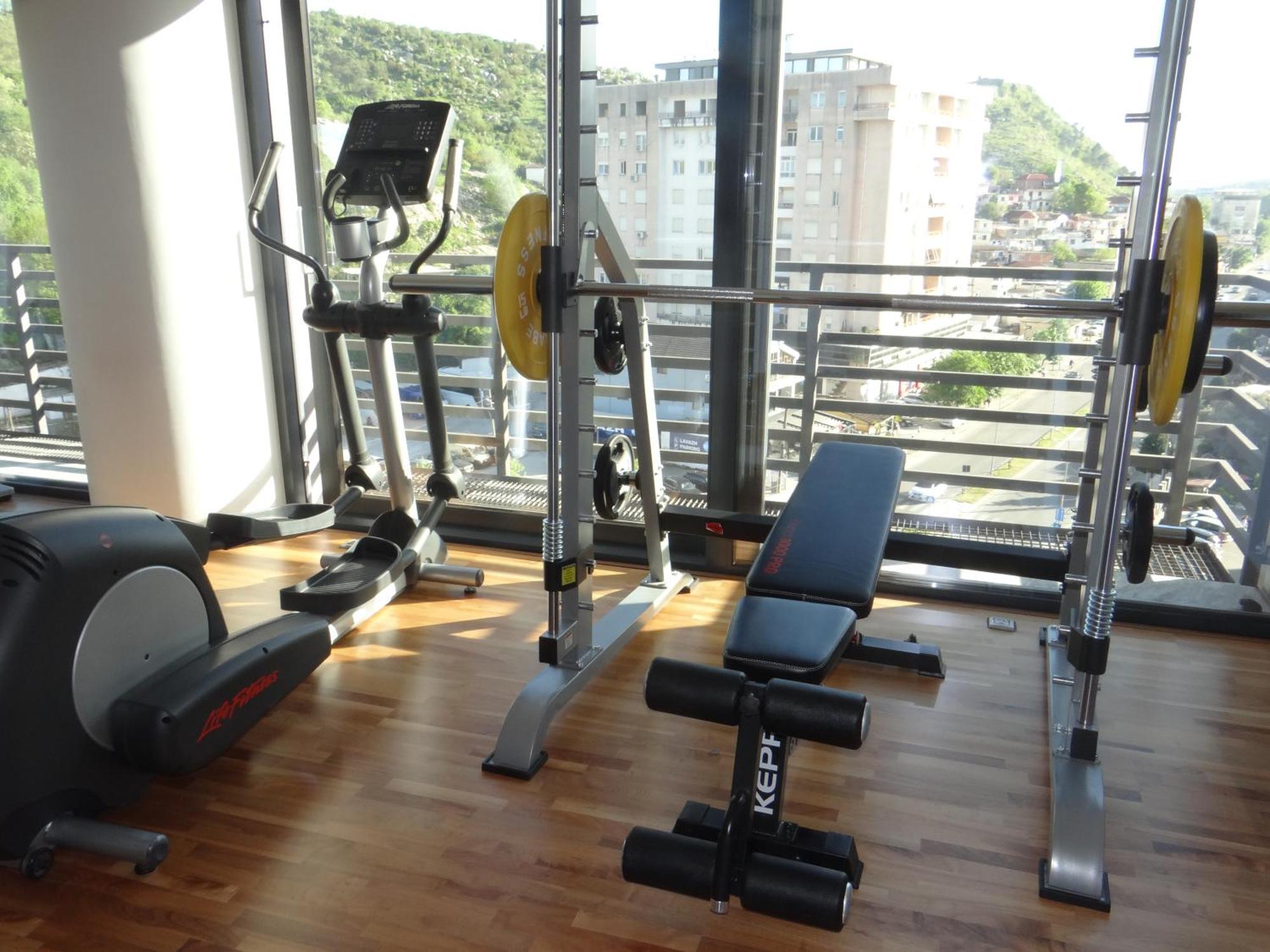 Sky Hotel Shkodra Exterior foto